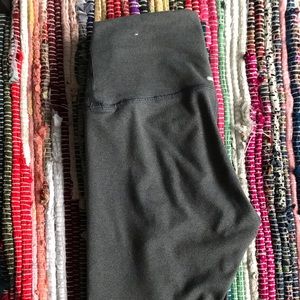 Aerie XS Gray “MOVE” leggings